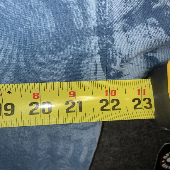 AFFLICTION Tee Live Fast Fleur de Lis T-shirt Short Sleeve Blue Black White Aop - Picture 6 of 9